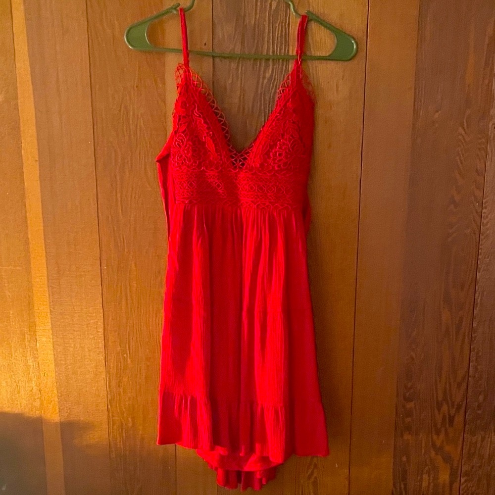 Chic Red Lace Mini Dress